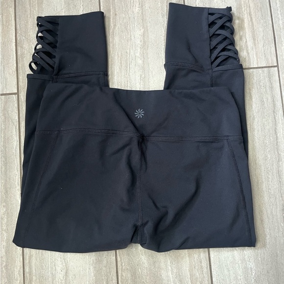 Athleta Black Mind Over Matter Capri Leggings Small - Picture 6 of 6
